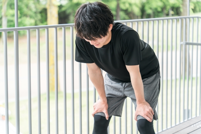 息が上がった男性